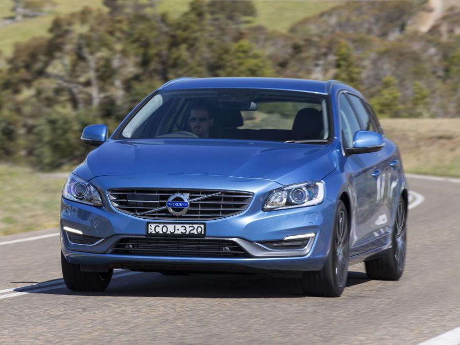  Volvo V60 D4 2013 года  (AU) (фото 2 из 6)